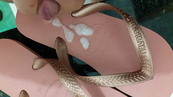 Gozando Nas Havaianas 37/38