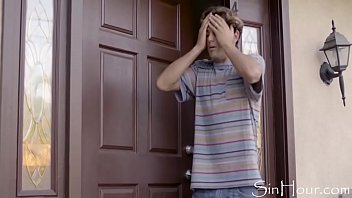 Amnesiac Man' Wife Hides Dark Secret From Him- Sovereign Syre - milf, blowjob, brunette, riding, busty, fetish, cheating, oral, big-ass, fantasy, affair, caught, bi - Video 2698035