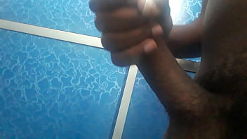 Gozando No Banheiro - porn, porno - Video 2478141