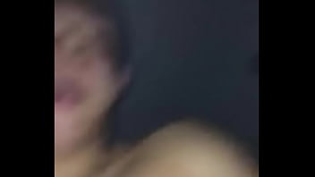 Joven Caleño Folla Chica Gritona En Su Sala