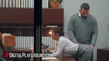 Busty (alexis Fawx) Fucking Her Boss In The Office - Digital Playground