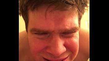 Dude In Total Agony After Spanking Himself With A Spoon And Hair Brush