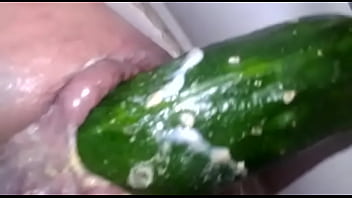 Cuarenteneando A Solas Con Mi Pepino