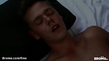 Twink Mikos Bubble Butt Gets Streched By Jeromes Big Cock - Bromo