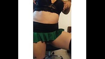 Yalenka: Dancing To Warm Up