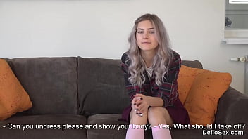 Sensuous Teen Pleasures Spread Quim Until She Is Climaxing