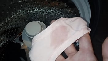 Smelling Dirty Panties - pussy, tits, latina, wet, horny, soloboy - Video 2469625