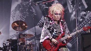 Asian, Music - Asian_woman - 2025 - Amazing - Performance - Video 2745062