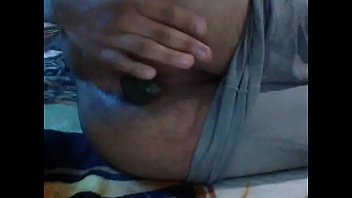 Metiéndome Un Pepino - gay, pepino, pepino-en-el-culo - Video 2677373