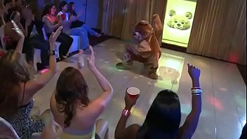 Dancing Bear - Kendra Lane' Bachelorette Party Was Off Da Chain!!!