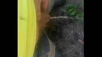 Daring Front Yard Piss