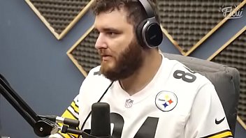 Dois Ursos Jantando S_sia Do Messi