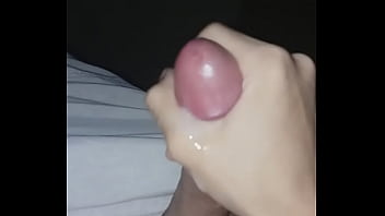 Virgem Batendo Punheta E Gozando Muito Sozinho