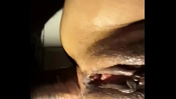 Comiendosela Por El Ano