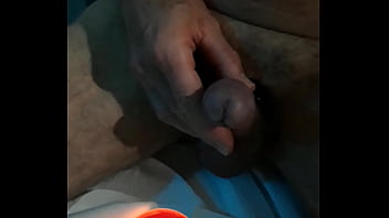 En Casa Con Esclavo Quemando Sus Huevos Con Cera Caliente B.