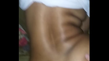 Enchendo O Cuzinho Da Morena De Leite