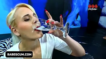 Bukkake And Gangbang With Ashlee Cox