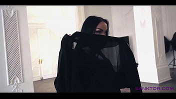 Sanktor 042 - Arabian Girl Dancing Striptease