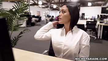 Niche Parade - Young Latina Alina Belle Masturbating On The Job