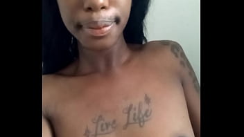 Find Her On Youtube La Nefertiti Perkins Shes A Model