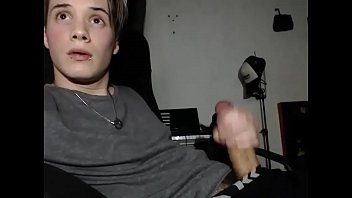 Argentino Pijudo Dandole A La Paja