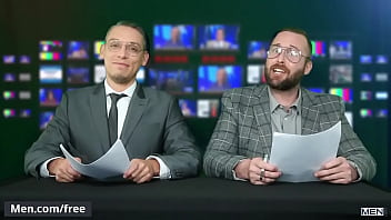 Tattooed Hunk (sean Duran) Fucks (aston Springs) Bubble Butt - Men