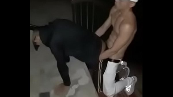 Chịch nhau tr_n cầu vượt
