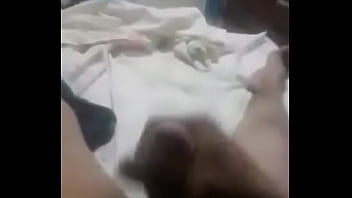 Tenía Este Vídeo Guardado En El Celular De Mi Tio Jalandosela