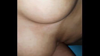 Los Ricos Pechos De Mi Esposa