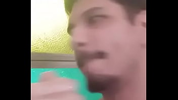 Ademiro Tomando Banho Pelado Sensualizando