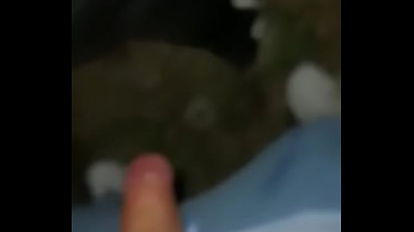 Cogida Con Pendejo En El.patio Sobre Su Auto