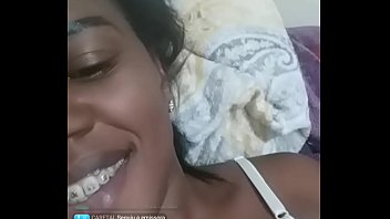 Face Caste Morena Nostrando A Buceta