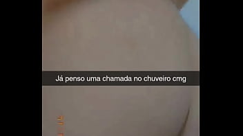 Loira Rabuda Mostrando Bunda No Banheiro