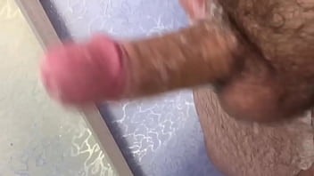 Lavando Pau Para Esperar Noiva