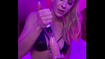 Noelia Marzol Pajeando Dildo