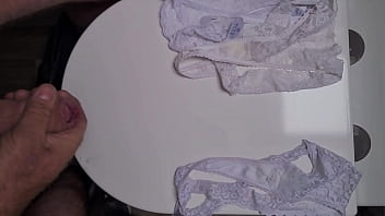 Cumming With Dirty Knickers