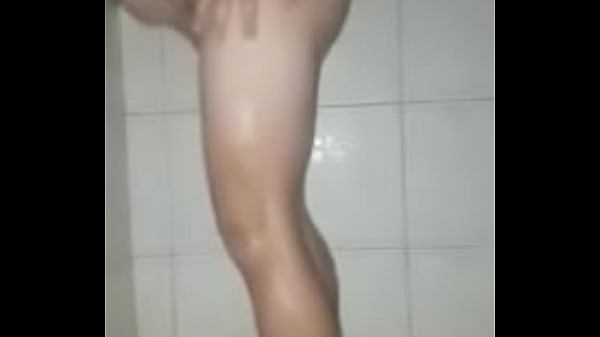 Punheta No Banho - gay, banho, gay-amateur, gay-sex, gay-masturbation - Video 2615318