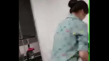 Tập Gym xong dụ anh PT dụ em gái đi chịch lu_n quá sướng