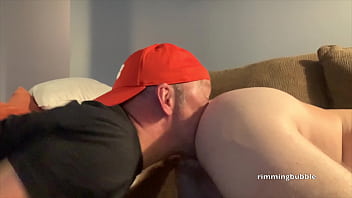 Face S. While Eating Ass