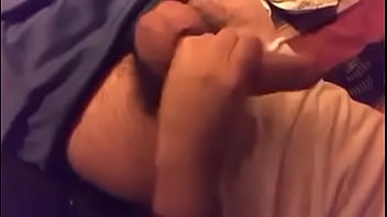 Chico Masturbandose - gay, masturbacion, bebe, pene, vello - Video 2412028