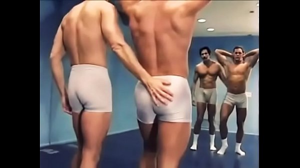 Bodybuilder Get Spunked