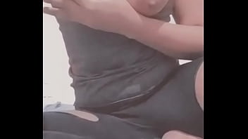 Te Gustaría Lamerme Las Tetas