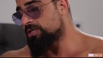 Ryan Bones Fodendo Filhão