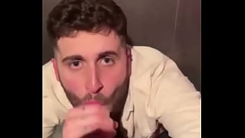 Pagando Um Boquetão