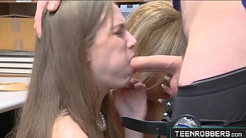 Horny Granny Stole A Jewelry And Get Punished With Her - Teenrobbers.com