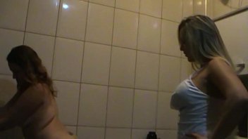 Estouro No Norte , Entregador Gordinho Alem De Ganhar O Dinheiro Da Entrega Ganhou 2 Boquete Gostoso Ines Ventura - Melissa Alecxander