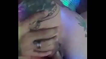 Aquí Con Mi Chica Pasándola Bien