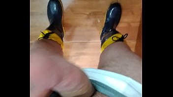 Safado Rola Grossa Na Punha E Galochas