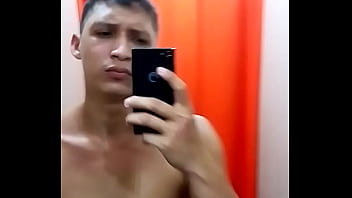 Mostrando O Pau No Vestiário #2