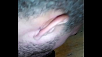 Com Macho Dentro Do Dark Room